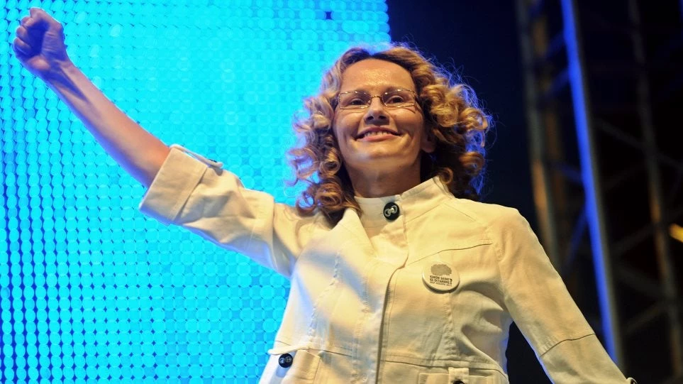 Από «παιδί» του Σόρος, υπουργός Άμυνας της ΠΓΔΜ: Ποια είναι η Ραντμίλα Σεκερίνσκα που θέλει να «κοπεί» το «Μακεδονία ξακουστή»